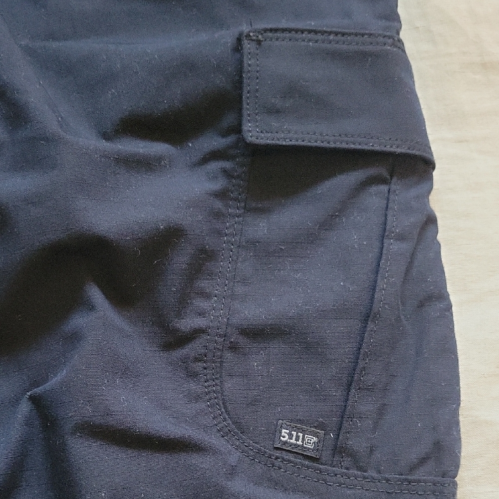 5.11 Tactical Dark Blue Cargo Pants 32x32 - Picture 5 of 8